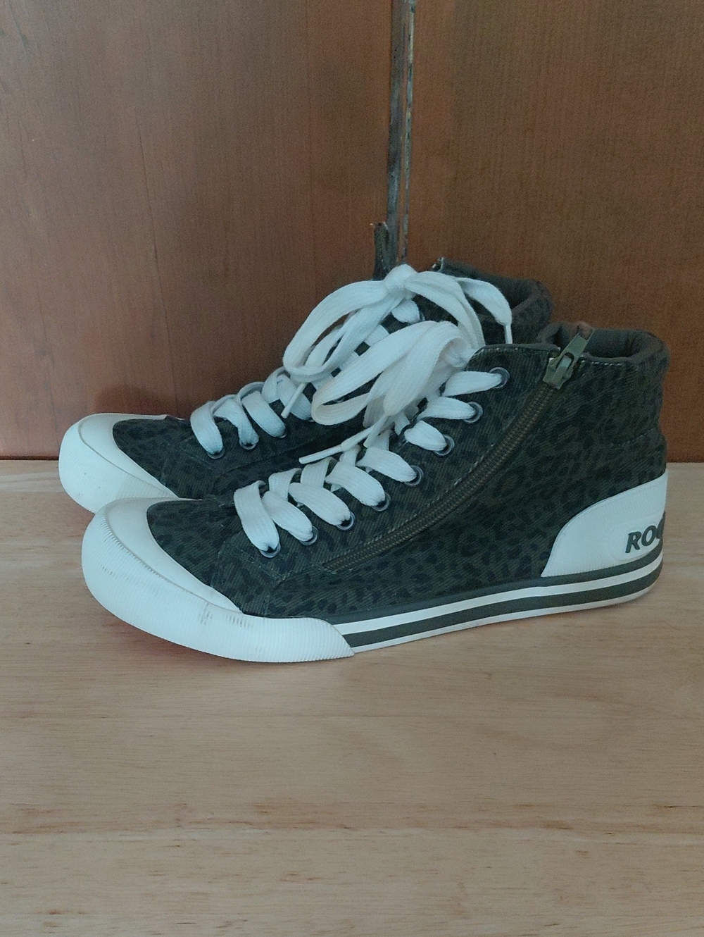 High-Top Rocket Dog Leopard Print Sneakers with Side Zipper Olive Green & White